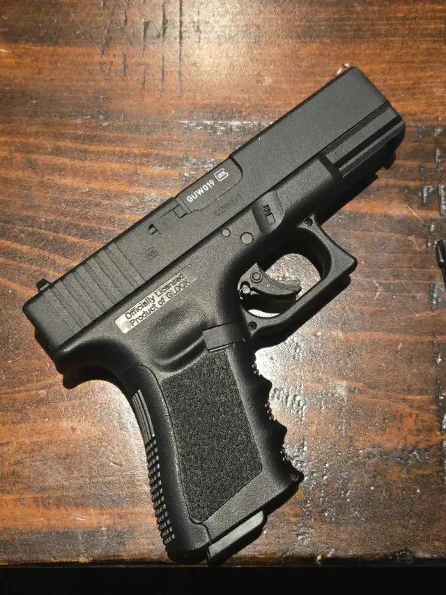 Glock 19 air pistol