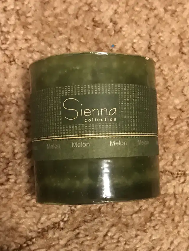 Candles, holders and jars in Home Décor & Accents in London - Image 7