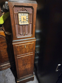 DeForest Crosley Clock Radio