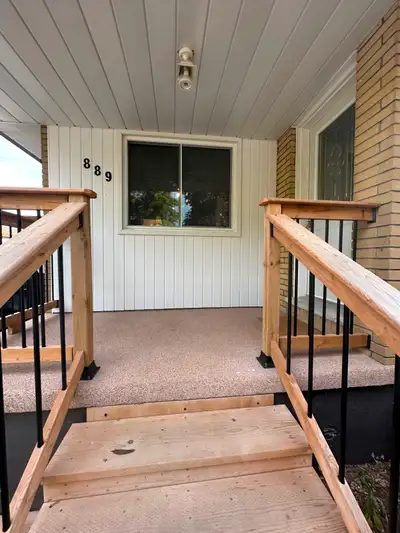 5-Bedroom Home for Rent — In Peterborough 3 bedrooms upstairs + 2 bedrooms in basement 2 full bathro...