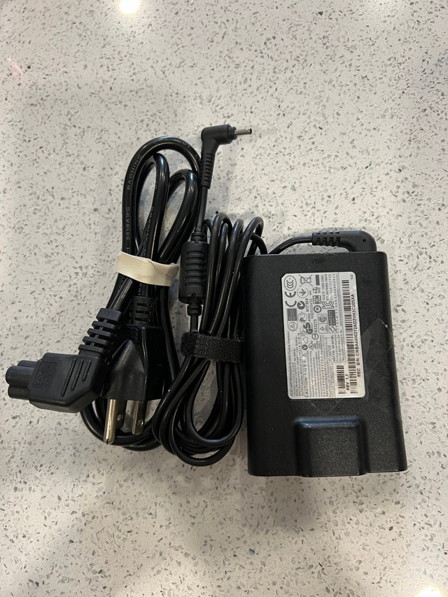 Samsung AC Adapter Charger AD-4019SL 19V 2.1A 40W 3.0*1.1mm dans Accessoires pour portables  à Ville de Montréal - Image 2