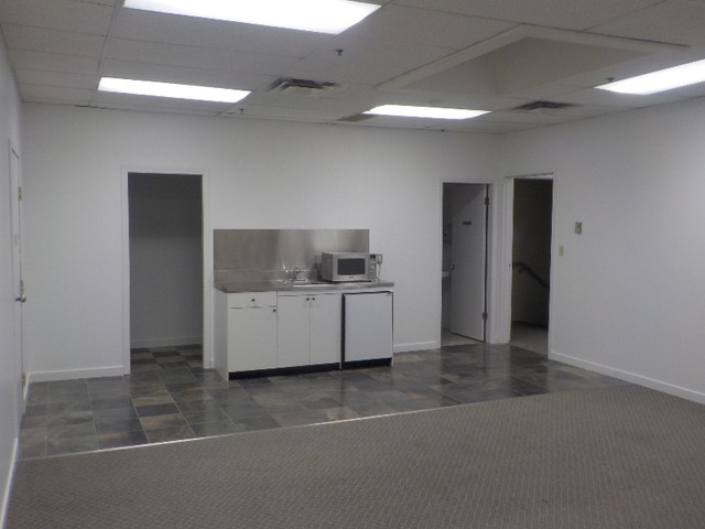 Office Space Marpole 1200ft2  $2975/month incl. parking & util. in Commercial & Office Space for Rent in Vancouver - Image 3