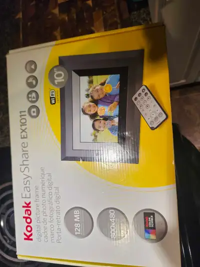 DIGITAL PICTURE FRAME W/REMOTE EasyShare EX1011/ 10", View more