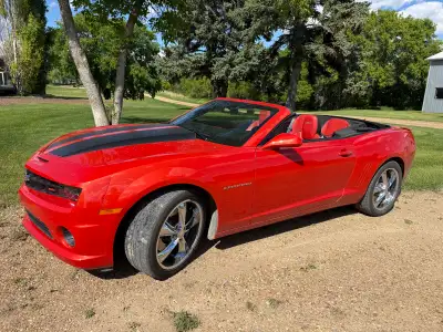 2013 2SS convertible Camaro. 40,000kms 6 speed manual (kid proof ha ha) Heads up display After marke...