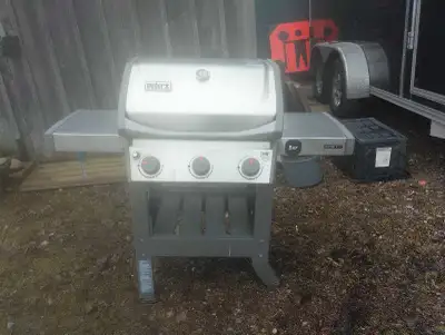 Weber Spirit II stainless steel Bbq. 3 burner. Natural gas. Used but good condition. Delivery availa...