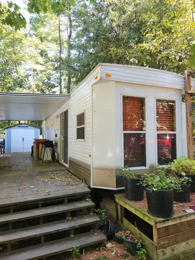 2008 Brekenridge park model. Located in White lake. MUST BE REMOVED FROM PARK. Comes with 12x24 hard...