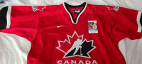 Eric Lindros autographed jersey,2002 Team Canada