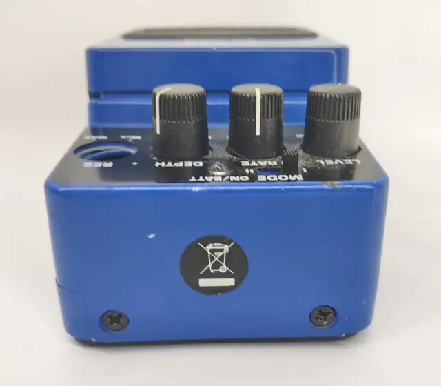 Behringer Ultra Phase Shifter UP100 2-Mode Effects Pedal *READ in Amps & Pedals in Windsor Region - Image 3