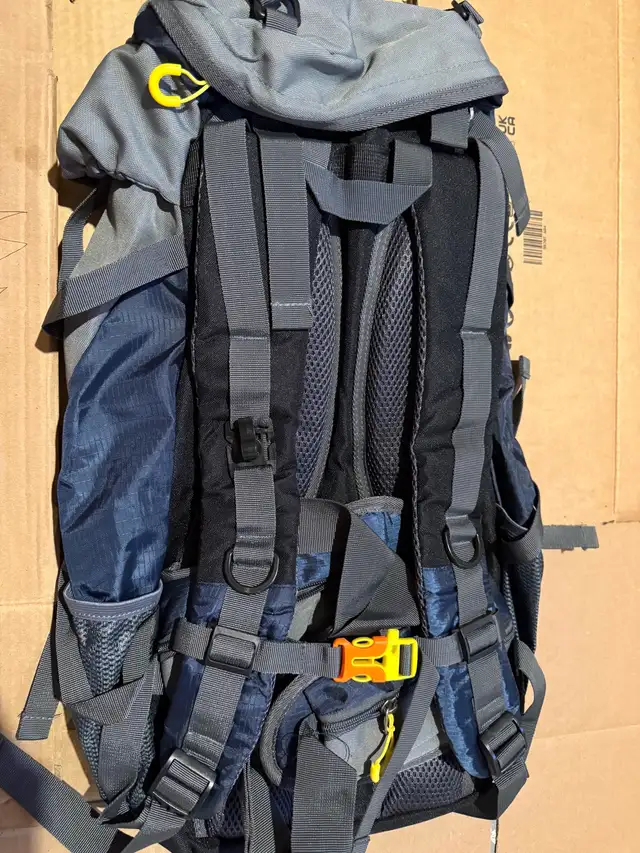 Hougljug 50L Backpack in Bags & Luggage in Oakville / Halton Region - Image 2