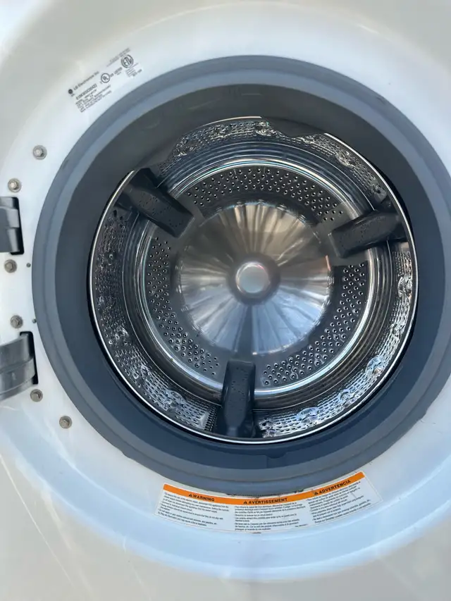 27” LG WASHER AND DRYER SET FRONT LOAD STACKABLE FULL CAPACITY  in Washers & Dryers in City of Toronto - Image 6