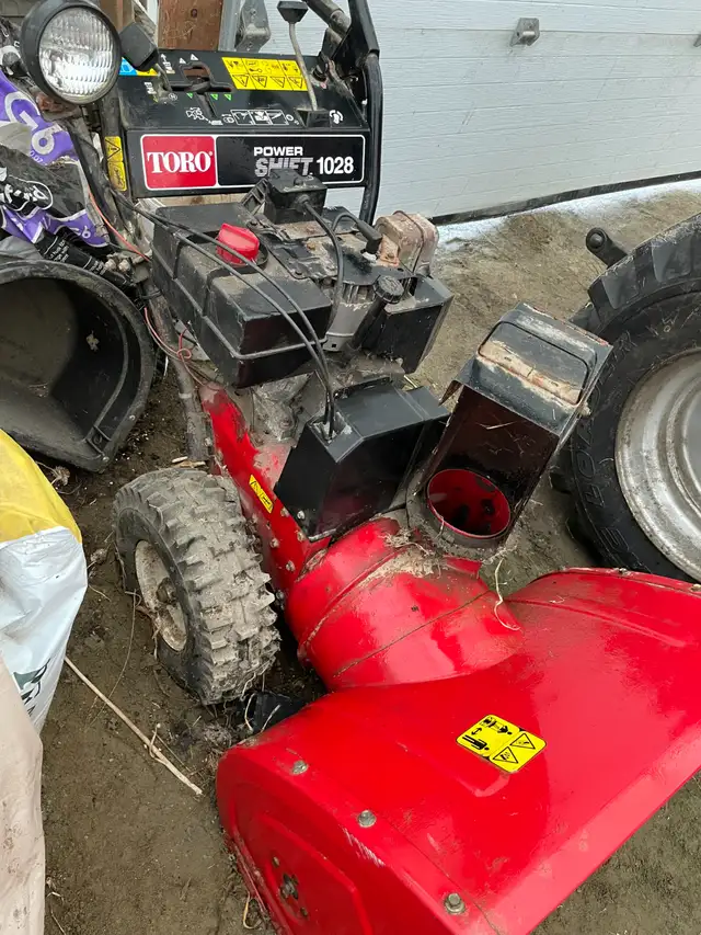 Snow blower in Snowblowers in Sherbrooke - Image 7