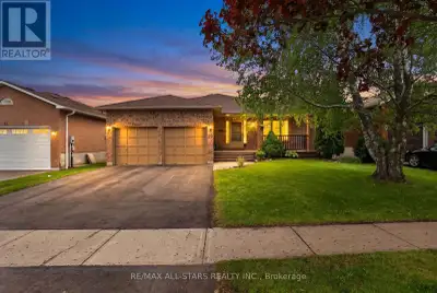 Open house this Saturday and Sunday 2-4pm! 29 Lakeview Drive - in the ❤️ of Apple Valley https://www...