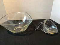 Classic glass chip and dip bowl