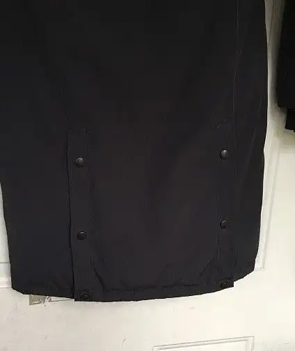 Authentic - Women Canada Gooses Kensington Parka Jacket in Women's - Tops & Outerwear in City of Toronto - Image 8