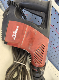 hilti te 16c corded hsmmer drill works good 335 dollars