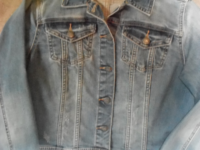 Veste en jeans marque Prana dans Femmes - Hauts et vêtements d'extérieur  à Lanaudière - Image 2