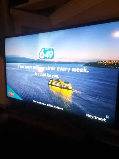 SAMSUNG SMART TV 42" USED, View more