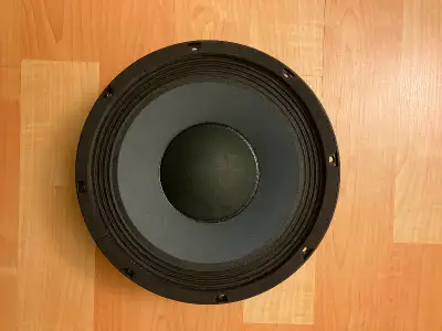 10'' custom Eminence speaker made in the USA. It came out of a Mesa Boogie Powerhouse 4x10 cabinet:...
