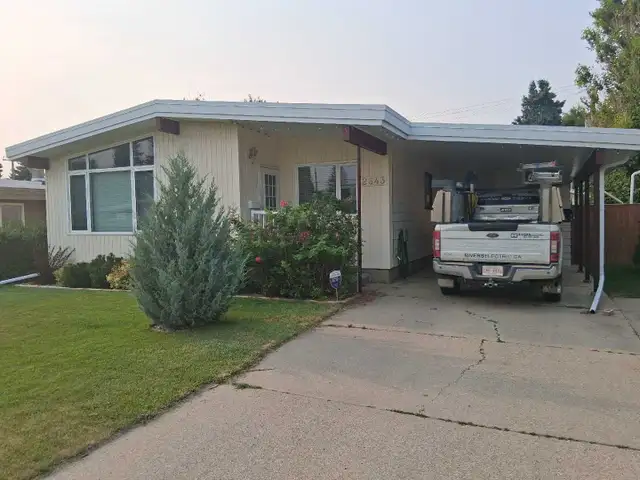 Three Bed Main Floor for Rent