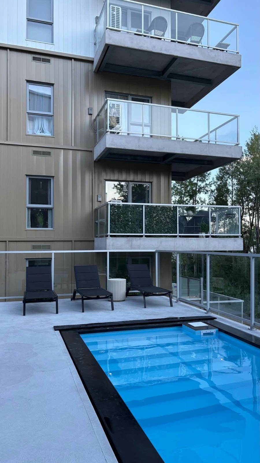 Condo neuf luxueux - 5 électros - 2 stationnements intérieurs 2