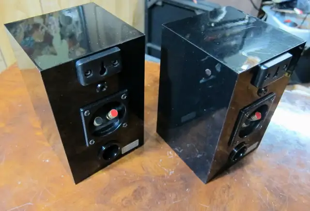 ENERGY TAKE CLASSIC 2 MINI BOOKSHELF SPEAKERS STEREO OR SURROUND in Speakers in Ottawa - Image 10
