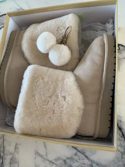 Used but in perfect condition. Worn one time.