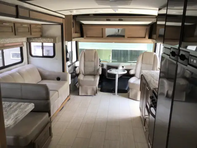 Motorisé classe A FOREST RIVER ,2019 in RVs & Motorhomes in Ottawa - Image 4