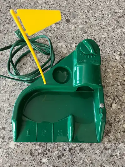 Vintage Oscar Jr. Automatic Putt Return Model JR-100 Excellent working condition Must pickup in Stit...