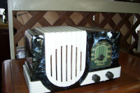 VERY COLLECTIBLE AND RARE ADDISON RADIO MODEL # A2A 1940