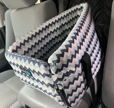 Collapsible for easy storage. Blue & White in colour. Fits our 18lb dachshund perfectly. Pick up any...