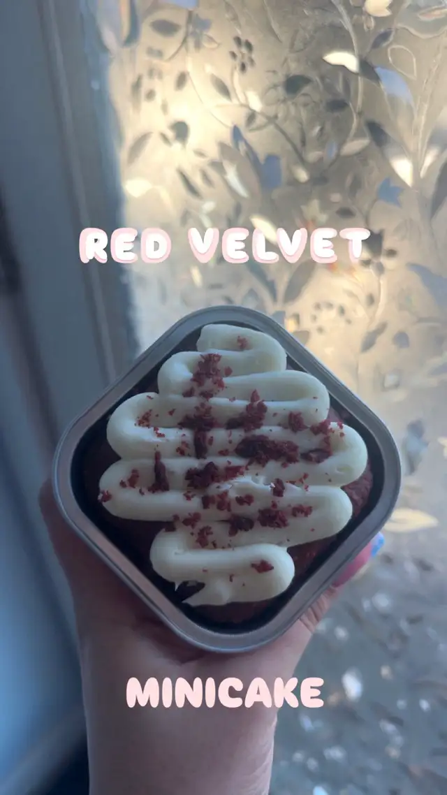 Mini cakes 477290056993351684