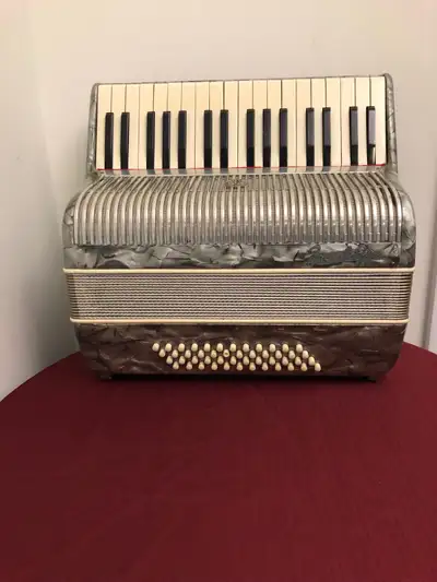 For sale a Frontanali 48 bass Piano Accordion in great shape and great working condition, made in It...