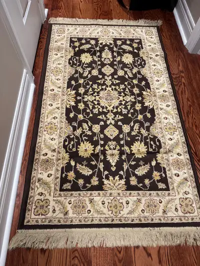 Area Rugs/Runners 3’x5’, View more