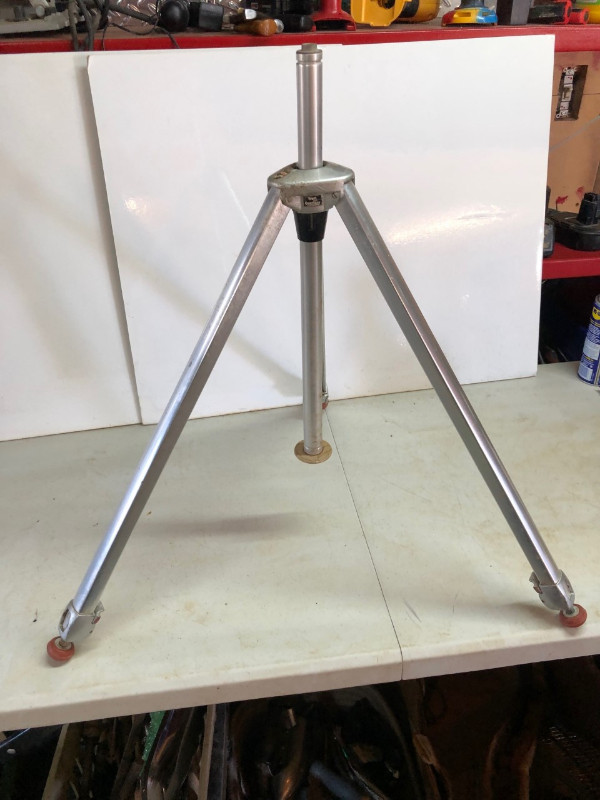HEAVY DUTY TRIPOD EQUIPMENT / CAMERA STAND #F0049 in Cameras & Camcorders in Edmonton