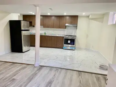2 Bedroom Semi-walk out apartment in Mississauga