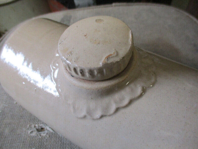 1920s POTTERY FOOT WARMER $30. CABIN COTTAGE DECOR in Arts & Collectibles in Winnipeg - Image 3