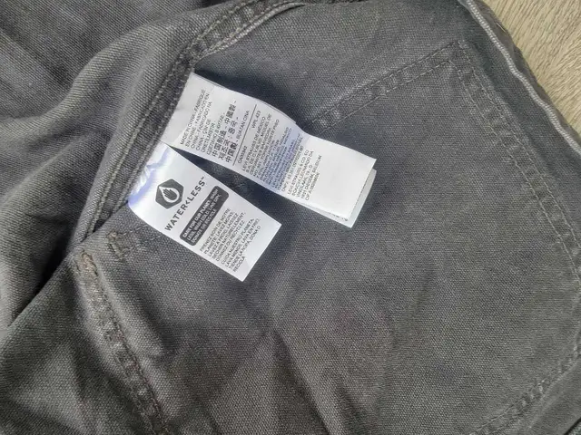 Levi jacket in Men's in Ottawa - Image 4