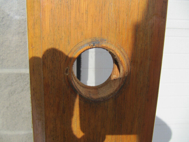 Vintage Solid Wood Core Entrance Door With Glass Circa 1960-70s dans Art et objets de collection  à Région de Mississauga/Peel - Image 2