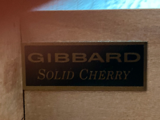 Gibbard Night Table for Sale dans Commodes et armoires  à Ville de Montréal - Image 3