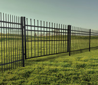 Ornamental 6’x7′ Industrial Fencing Line (20+1 Units)