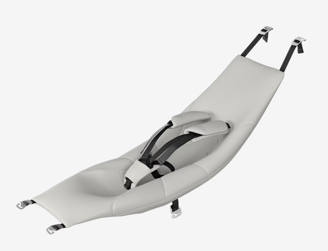 Thule Chariot Infant Sling 2.0 Model 20201509 Newborn 1-10 Month in Strollers, Carriers & Car Seats in London - Image 2