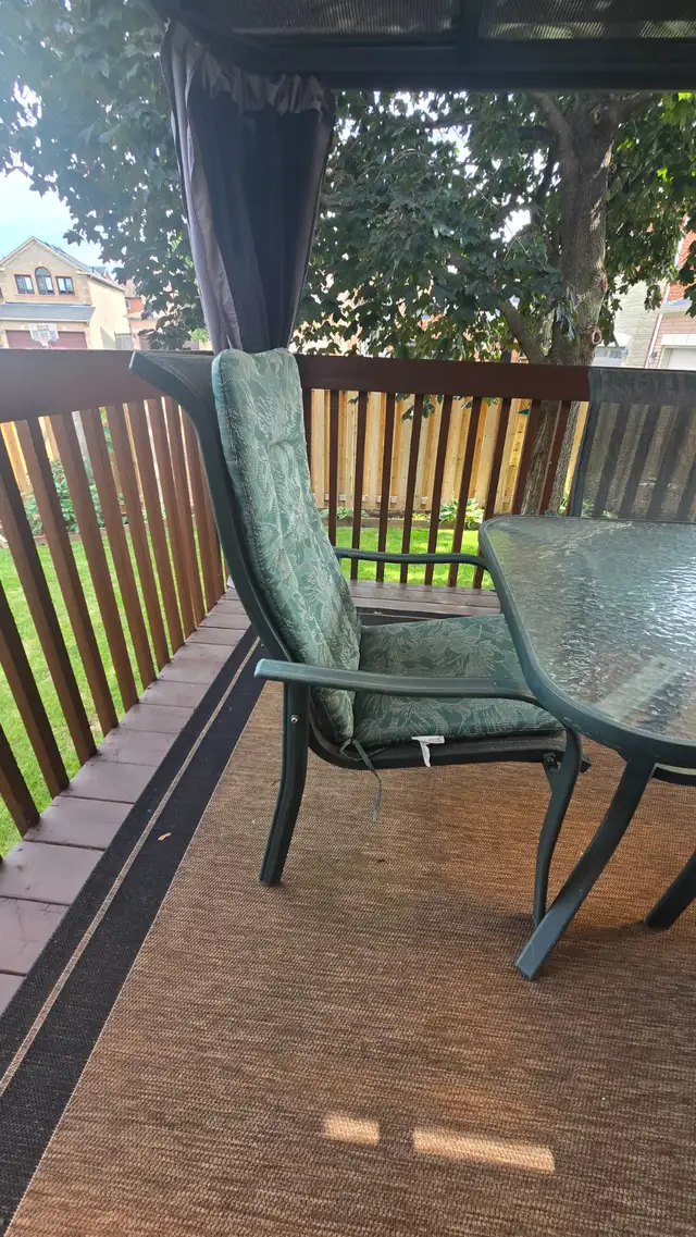 Patio Table and Chairs in Patio & Garden Furniture in Mississauga / Peel Region - Image 3