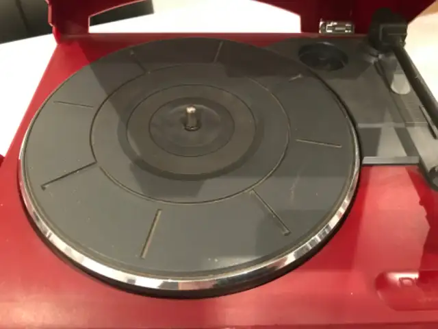 Vintage Rare YORX Newave Turntable Stereo System Dual Cassette in Stereo Systems & Home Theatre in City of Toronto - Image 9