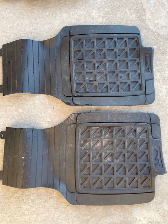 Used Car Floor Mats (Front&rear) in Other Parts & Accessories in London - Image 3