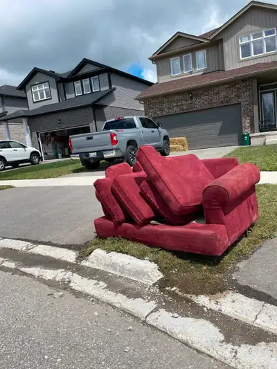 Free Love Seat Curbside Pickup in Tavistock. Pm me for details. thanks
