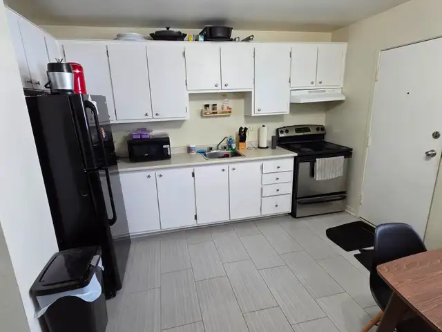 Grand 4 ½ à louer Pointe-Aux-Trembles $1300/mois