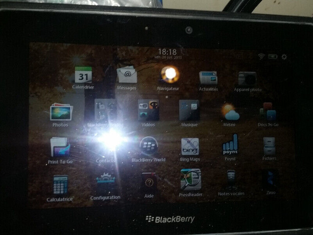 BlackBerry PlayBook 16GB, Wi-Fi, 7 inch Tablet +Bluetooth Wirele dans iPad et tablettes  à Ville de Montréal - Image 2
