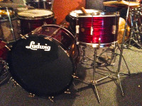 Recherche vieux drums et cymbales/ Looking for vintage drums
