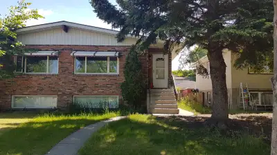 5-BDRM half Duplex for rent Property Details: Rent: $2,000/month (12 month lease) Damage deposit: $2...