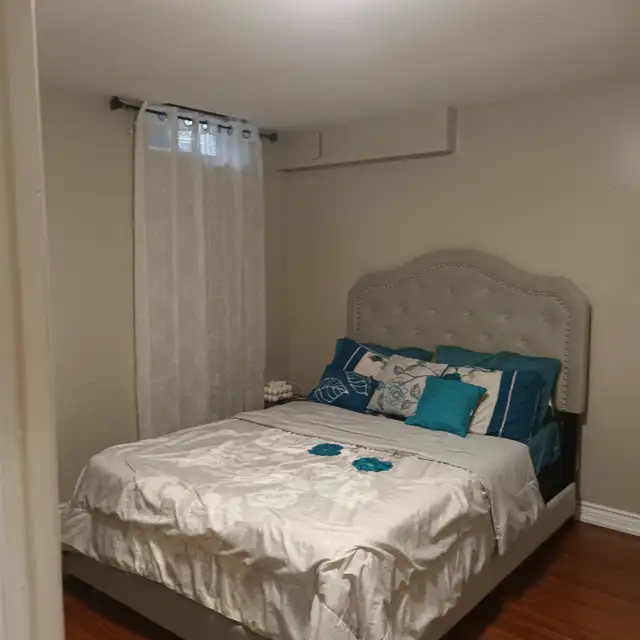 Basement apartment for rent, no parking, female only in Long Term Rentals in Markham / York Region - Image 7